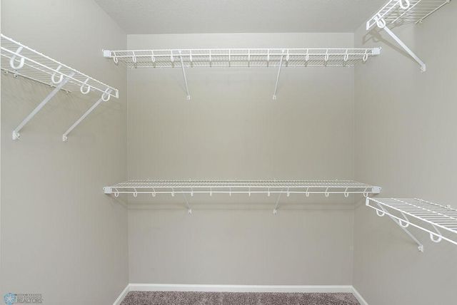 8037 Goldfinch Drive, Horace, ND 58047