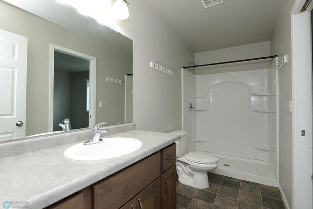 8037 Goldfinch Drive, Horace, ND 58047