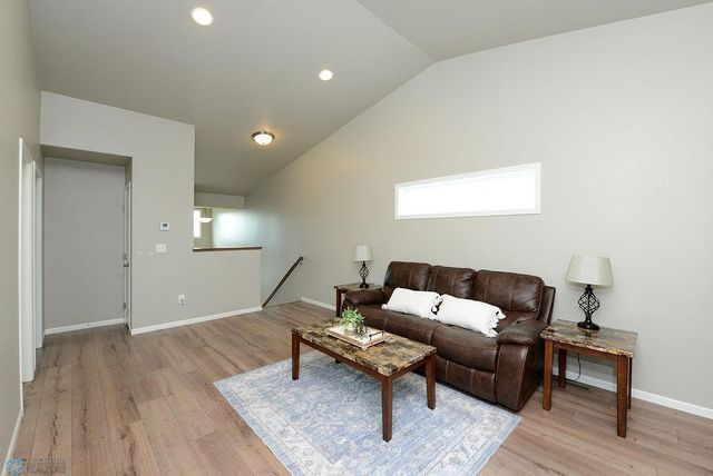 8037 Goldfinch Drive, Horace, ND 58047