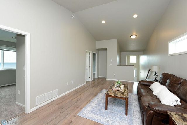 8037 Goldfinch Drive, Horace, ND 58047