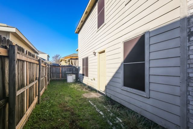 148 Cliff Heights Circle, Dallas, TX 75241