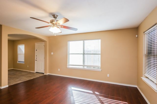 148 Cliff Heights Circle, Dallas, TX 75241