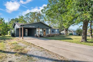 200 W Greenbriar Street, Robinson, TX 76706