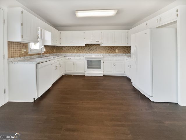 100 Oakridge Drive SE, Cartersville, GA 30121