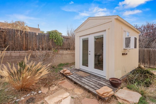 6927 Golden Mesa, Santa Fe, NM 87507