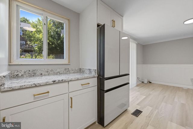 7406 GOLDEN HORSESHOE CT, Springfield, VA 22153