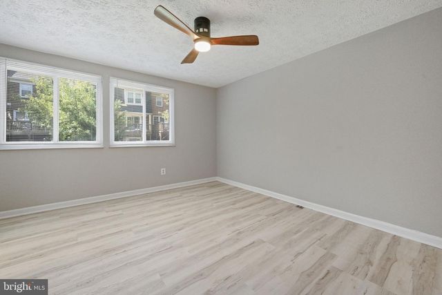 7406 GOLDEN HORSESHOE CT, Springfield, VA 22153