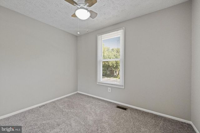 7406 GOLDEN HORSESHOE CT, Springfield, VA 22153