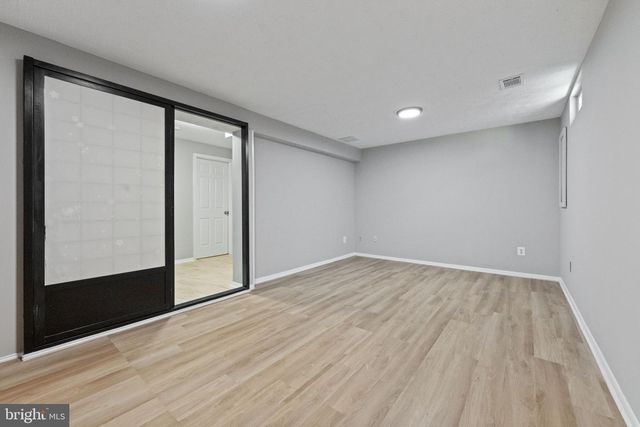 7406 GOLDEN HORSESHOE CT, Springfield, VA 22153