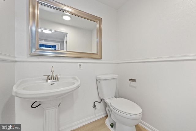 7406 GOLDEN HORSESHOE CT, Springfield, VA 22153