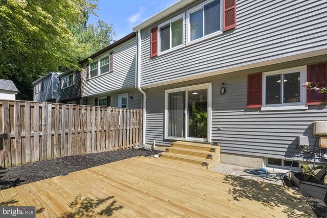 7406 GOLDEN HORSESHOE CT, Springfield, VA 22153