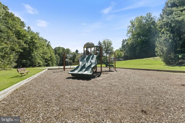 7406 GOLDEN HORSESHOE CT, Springfield, VA 22153