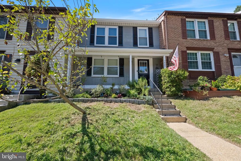 7406 GOLDEN HORSESHOE CT, Springfield, VA 22153