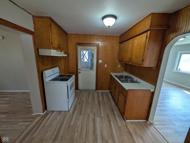 1720 W 24th Street, Anderson, IN 46016