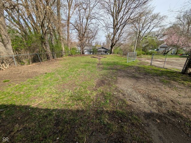 1720 W 24th Street, Anderson, IN 46016