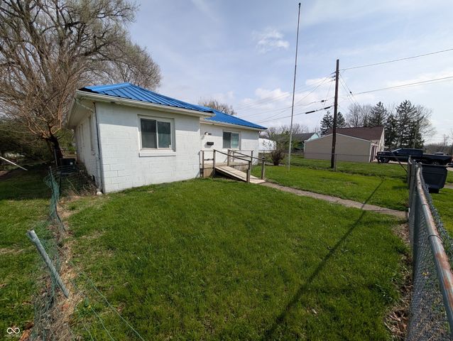 1720 W 24th Street, Anderson, IN 46016
