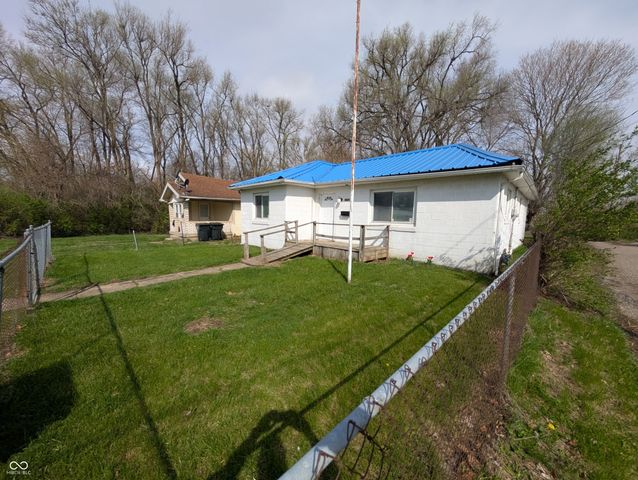 1720 W 24th Street, Anderson, IN 46016