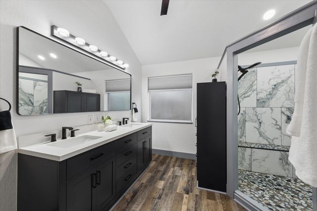 2450 Sullivan Lane, Dickinson, TX 77539