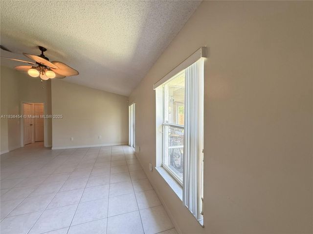 5338 NW South Crisona Cir, Port St. Lucie, FL 34986
