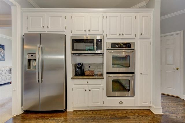 409 Misty Ridge Way, Woodstock, GA 30189