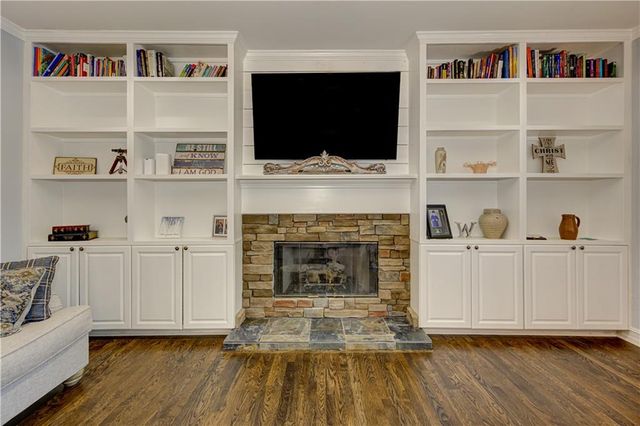 409 Misty Ridge Way, Woodstock, GA 30189