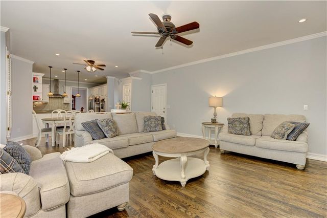 409 Misty Ridge Way, Woodstock, GA 30189