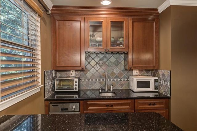 409 Misty Ridge Way, Woodstock, GA 30189