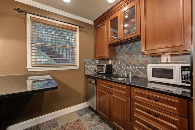 409 Misty Ridge Way, Woodstock, GA 30189