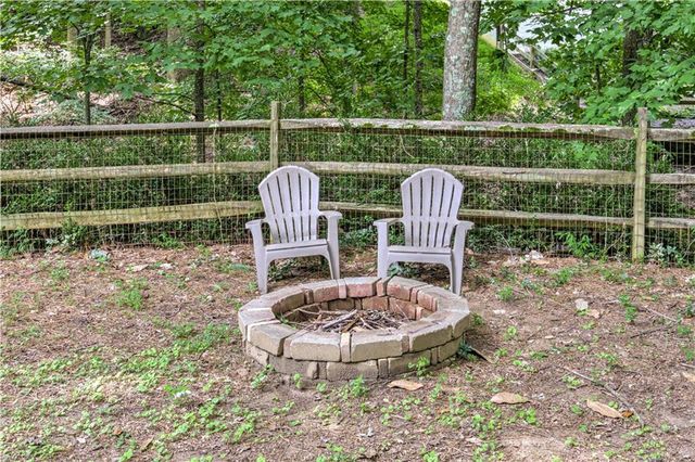 409 Misty Ridge Way, Woodstock, GA 30189