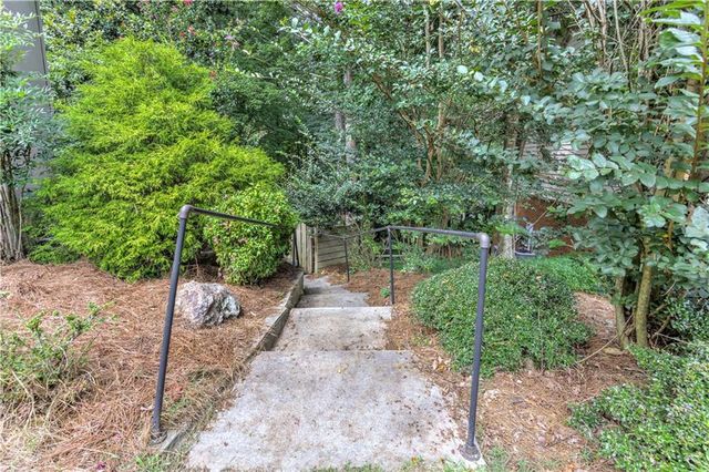 409 Misty Ridge Way, Woodstock, GA 30189