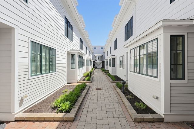 93 E Central Street 10, Natick, MA 01760