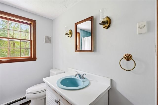 200 Cushing St, Hingham, MA 02043