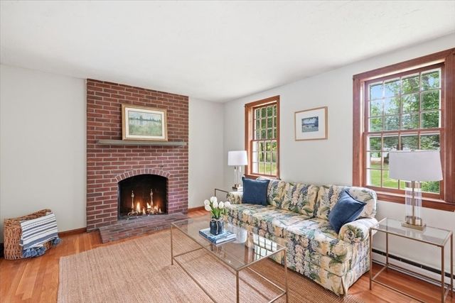 200 Cushing St, Hingham, MA 02043
