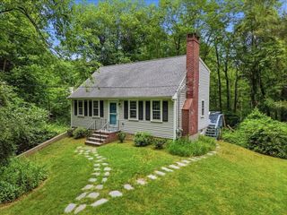 200 Cushing St, Hingham, MA 02043