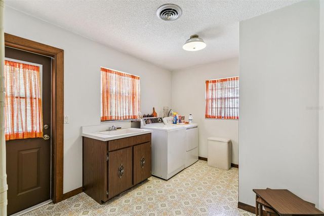 225 LAKE DESTINY TRAIL, Altamonte Springs, FL 32714