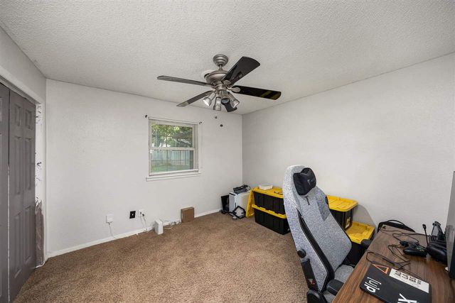 3805 SE Elmhurst Ln, Lawton, OK 73501