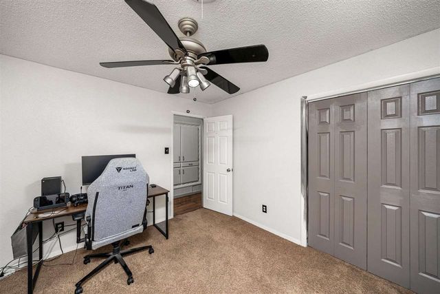 3805 SE Elmhurst Ln, Lawton, OK 73501