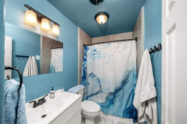 3805 SE Elmhurst Ln, Lawton, OK 73501