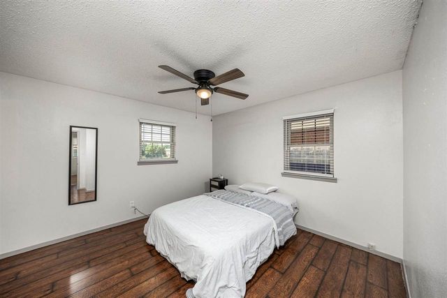 3805 SE Elmhurst Ln, Lawton, OK 73501