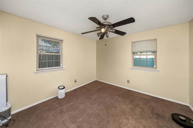 3805 SE Elmhurst Ln, Lawton, OK 73501