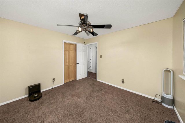 3805 SE Elmhurst Ln, Lawton, OK 73501
