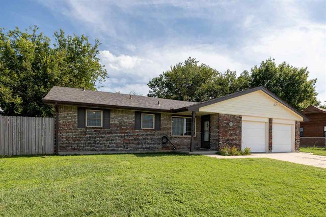3805 SE Elmhurst Ln, Lawton, OK 73501
