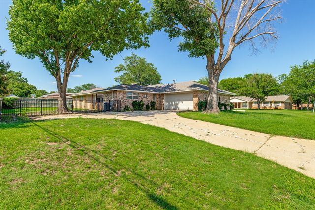 2500 Brookhaven Drive, Denison, TX 75020