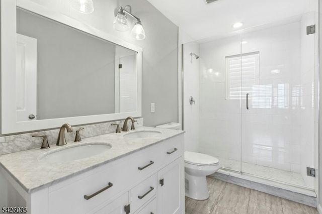 207 Columbia Ave, Cranford Twp., NJ 07016