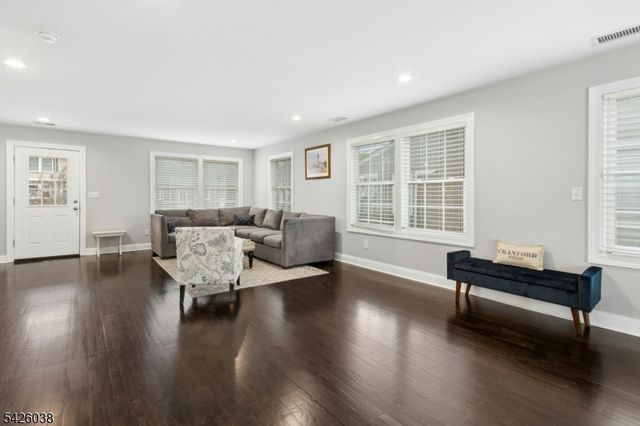 207 Columbia Ave, Cranford Twp., NJ 07016