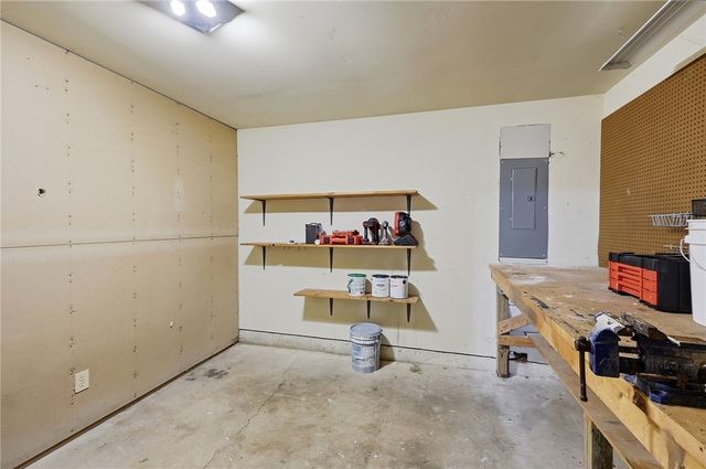 5880 Charlesgate Road, Huber Heights, OH 45424