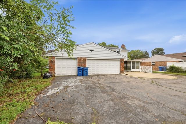 5880 Charlesgate Road, Huber Heights, OH 45424