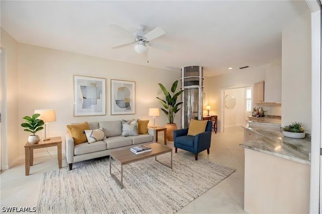 312 Carlton PL 29, Naples, FL 34108