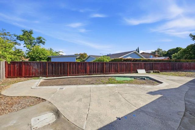 2447 Douglas Street, Union City, CA 94587