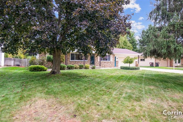 7490 N Garden Court, Jenison, MI 49428